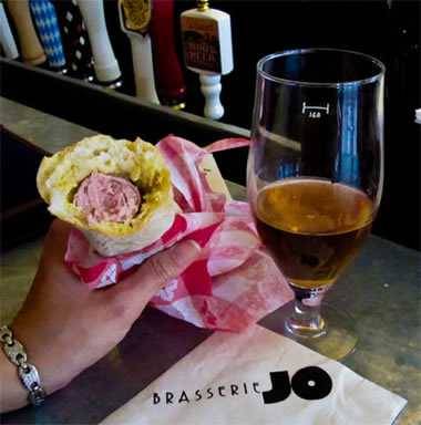 brasserie jo hot dog and beer