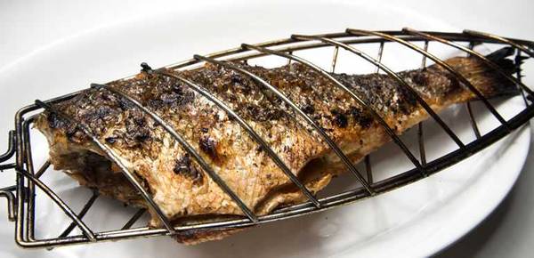 fish in bbq basket