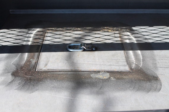 Pitts & Spitts Maverick 1250 trapdoor drip pan