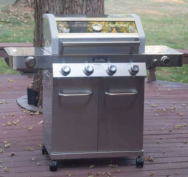 Monument Clearview 4-Burner Gas Grill