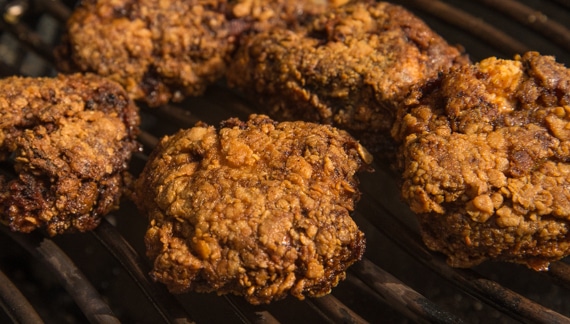 grill frying chicken