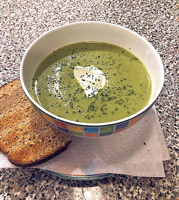 Green vegetable soup