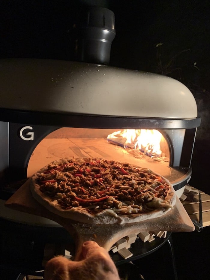 Dome sausage pepper pizza