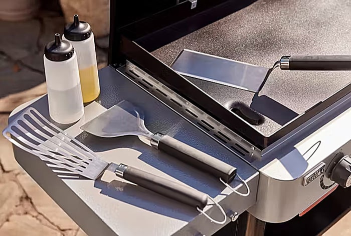 Weber Griddle Essential Tools
