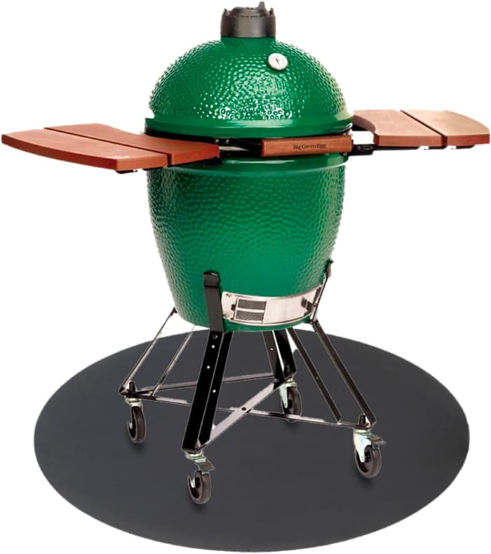Mister Buddy Mat under Big Green Egg 